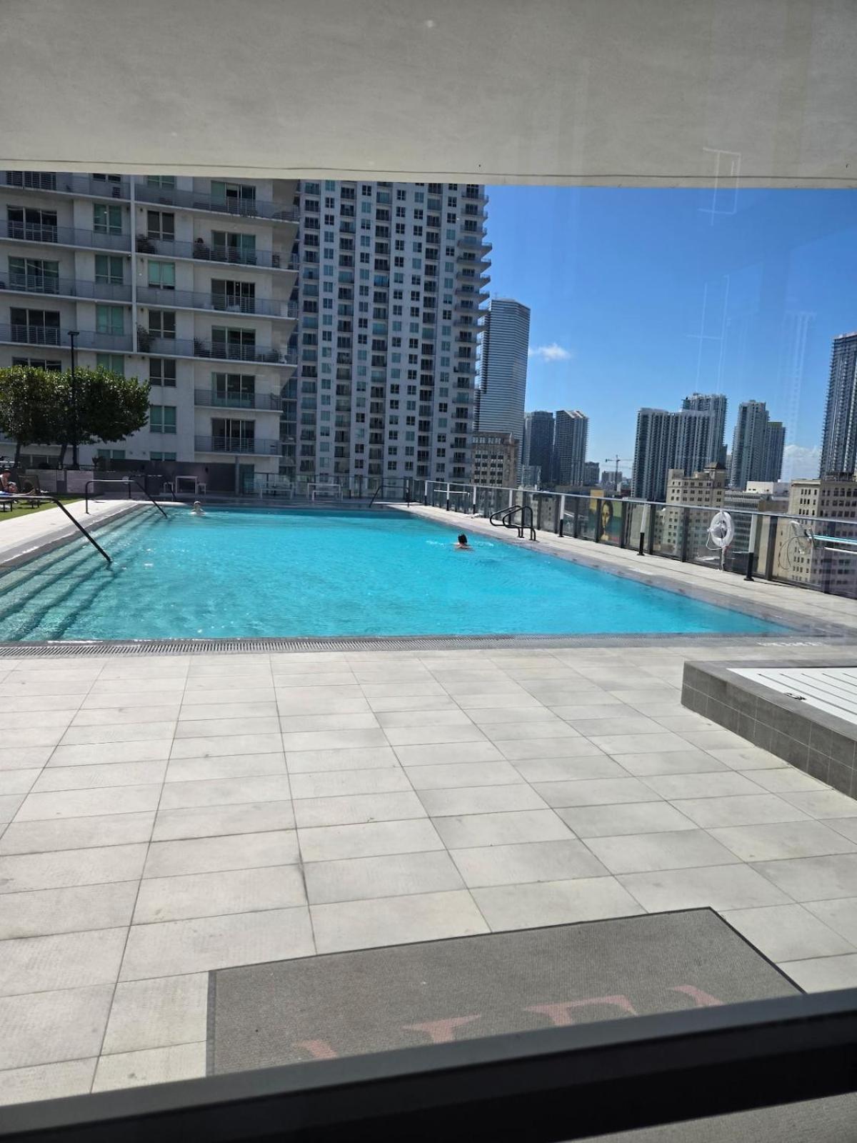 & Brickell 2br - High Rise & Skyline Views Apartment