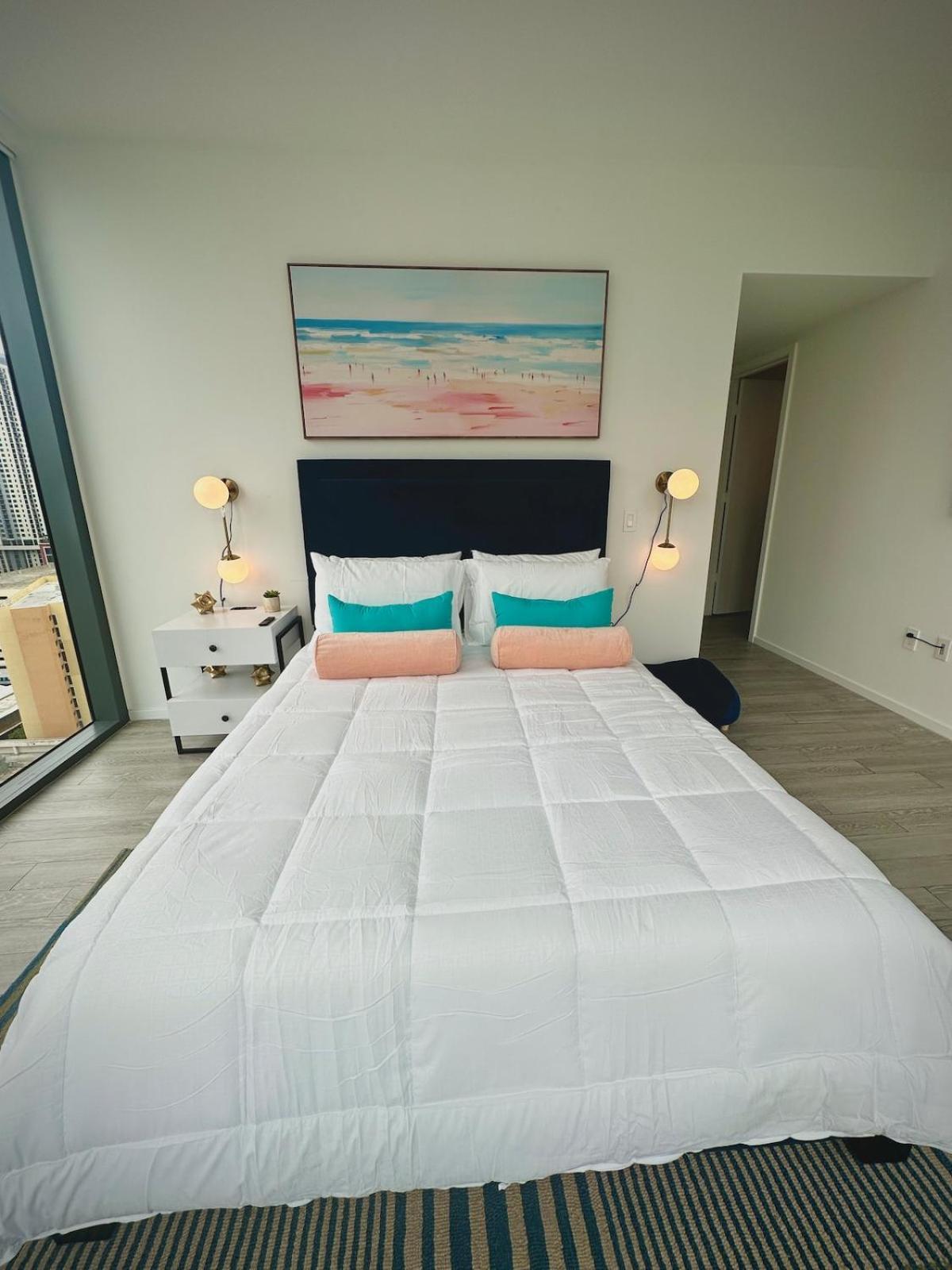 & Brickell 2br - High Rise & Skyline Views Apartment Miami