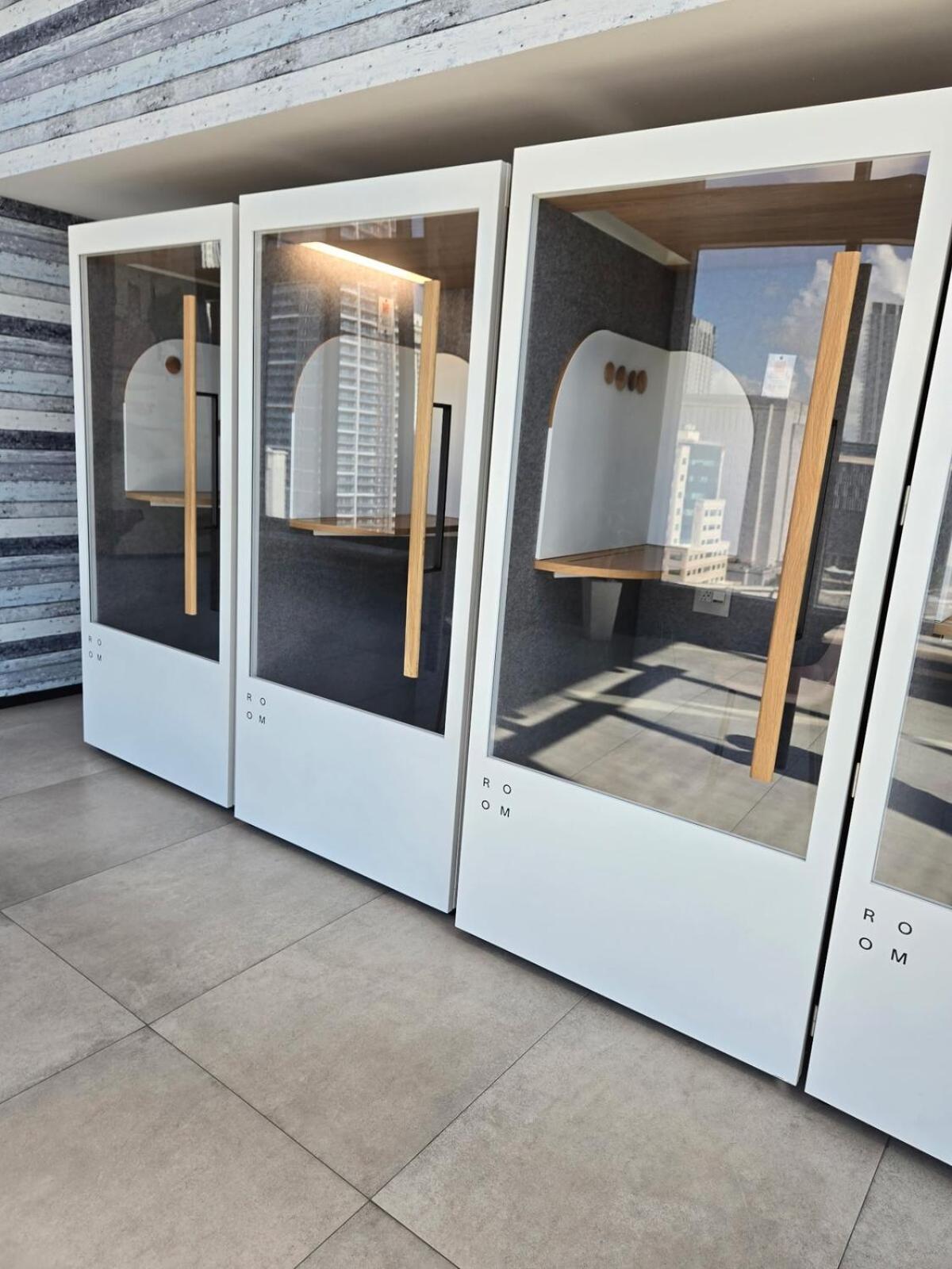 Apartment & Brickell 2br - High Rise & Skyline Views *