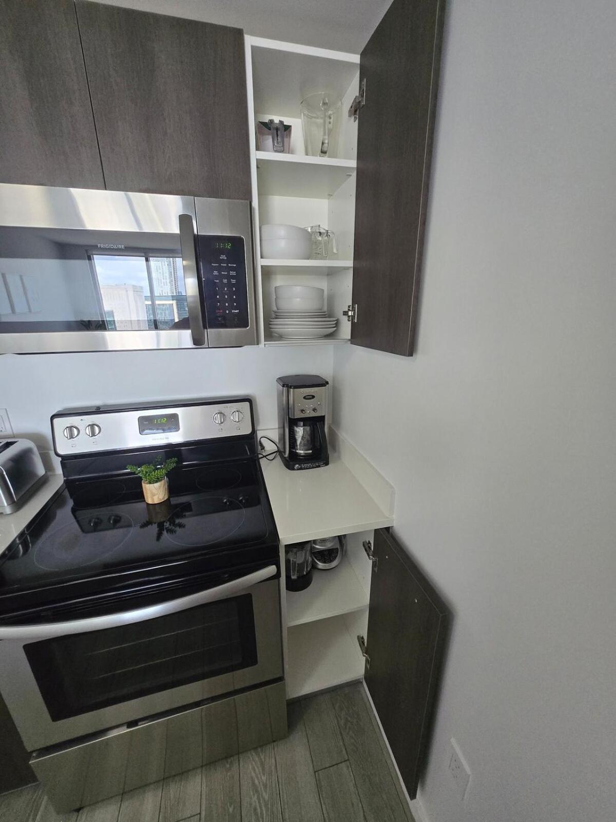 Apartment & Brickell 2br - High Rise & Skyline Views Miami