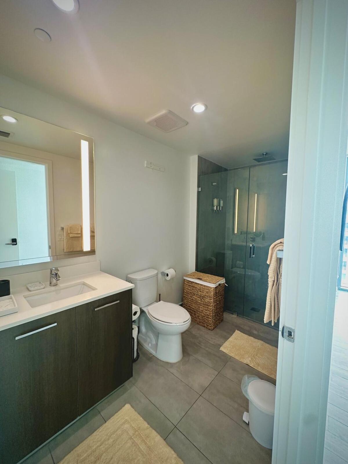 Apartment & Brickell 2br - High Rise & Skyline Views Miami